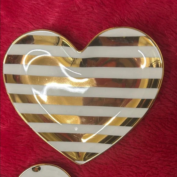 Kate Spade heart shaped trinket holders set of 2 - Picture 5 of 9